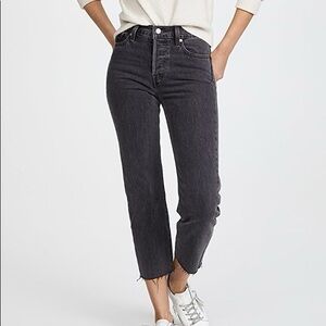 Levi’s Wedgie Straight Crop Fit in Grey Size 28